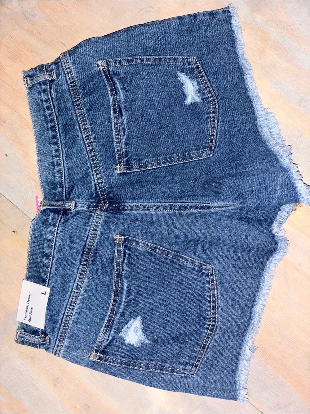 Love Tree distressed Denim Shorts-Distressed🤩 NWT - Picture 6 of 11
